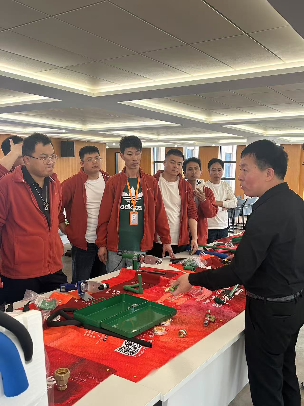 EEH五恒工程师2501期圆满收官(图1) 04c3afafa6112fbea71a96974315a74a.jpg