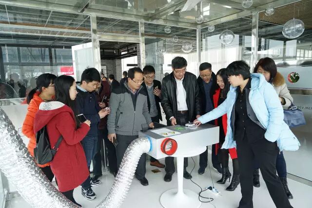 中国《新风净化机》《商业空气净化器》第三次工作会议在曼瑞德/隆重召开(图4) 微信图片_2026-08-28_155140_441.jpg