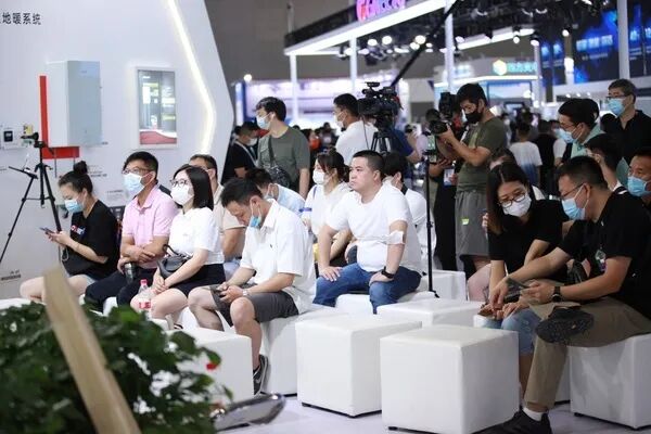 曼瑞德携5大产品系列亮相制冷展 碳中和理念引发全行业关注(图2) 图片