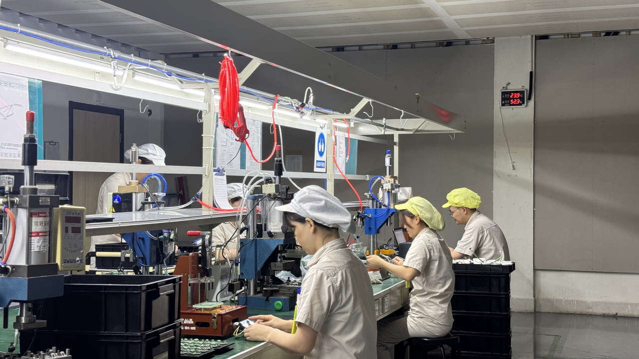 耗能减少30% 温企自研辐射系统让厂房车间冬暖夏凉(图1) 微信图片_2026-10-12_101454_218.jpg