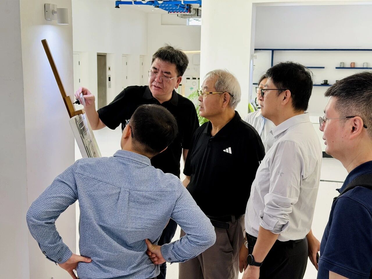 曼瑞德集团接待上海市制冷学会青委会一行,并联合开展主题党日活动(图6) 6.jpg